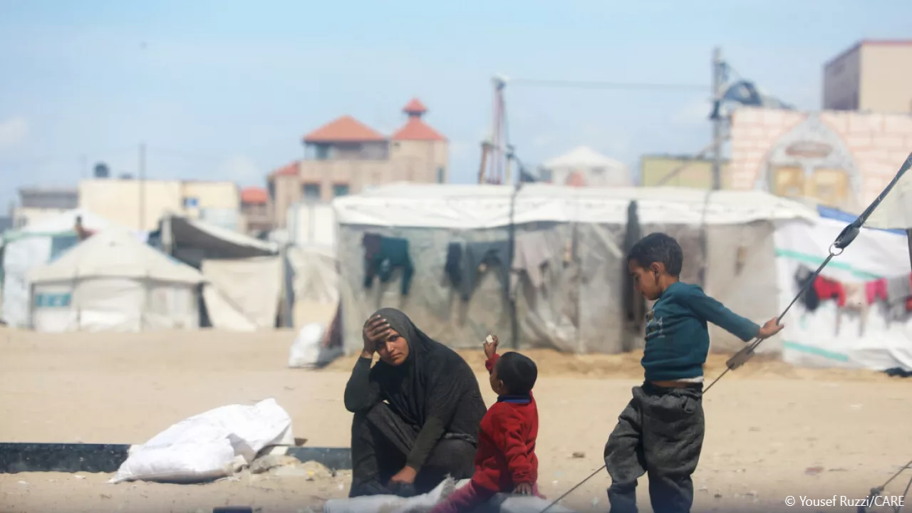 ガザ：戦闘開始から半年、高齢者と子どもたちは病と飢えに苦しみ、死と隣り合わせに
